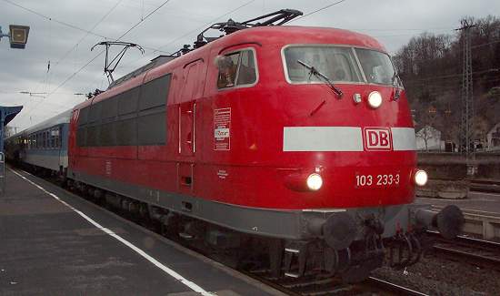 103 233 IR2213 (24.3.01)
