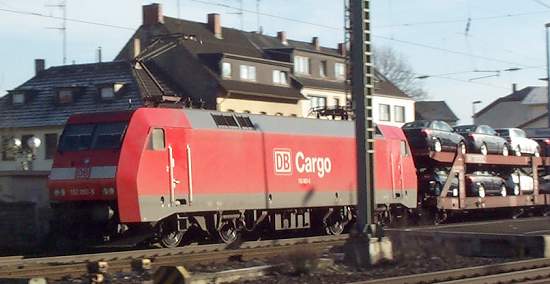 152 vor Auto-Ganzzug (14.1.01)