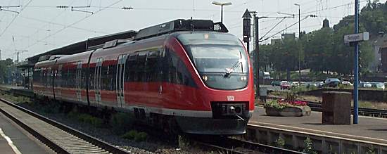 644 027/527 (25.6.01)