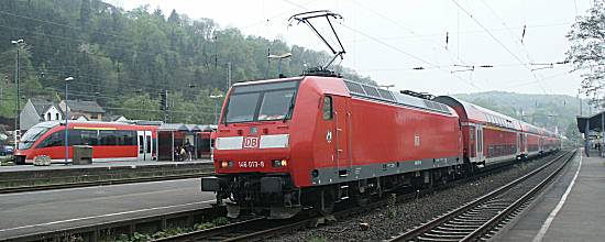 146 013 im Bf Remagen (26.4.02)