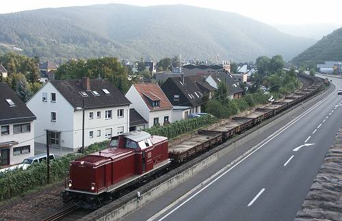 212 089 der EfW bei Ahrweiler (20.8.03)