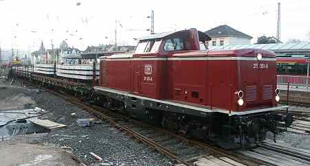 211 051 (29.3.04)